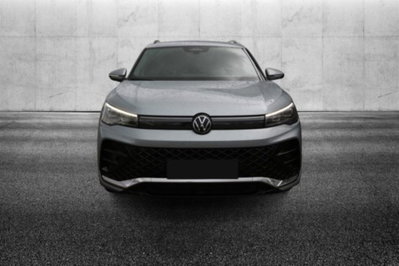 Volkswagen Tiguan 2.0 tdi R-Line 150cv dsg (4)
