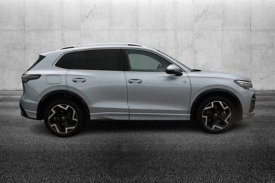 Volkswagen Tiguan 2.0 tdi R-Line 150cv dsg (5)