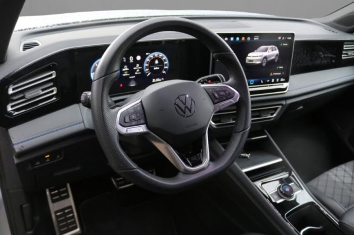 Volkswagen Tiguan 2.0 tdi R-Line 150cv dsg (6)