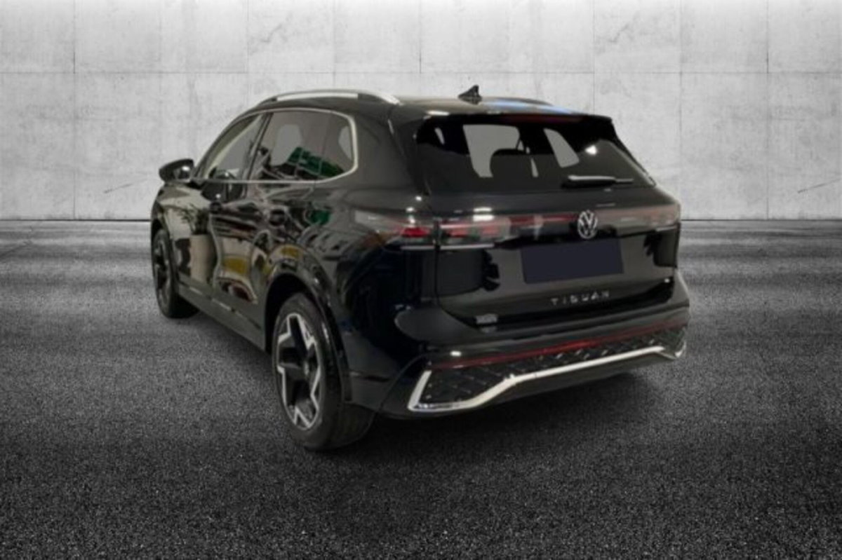 Volkswagen Tiguan Allspace 2.0 tdi R-Line 150cv dsg (3)