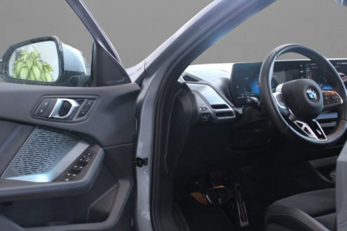 BMW Serie 1 120 48V MSport Pro auto (6)