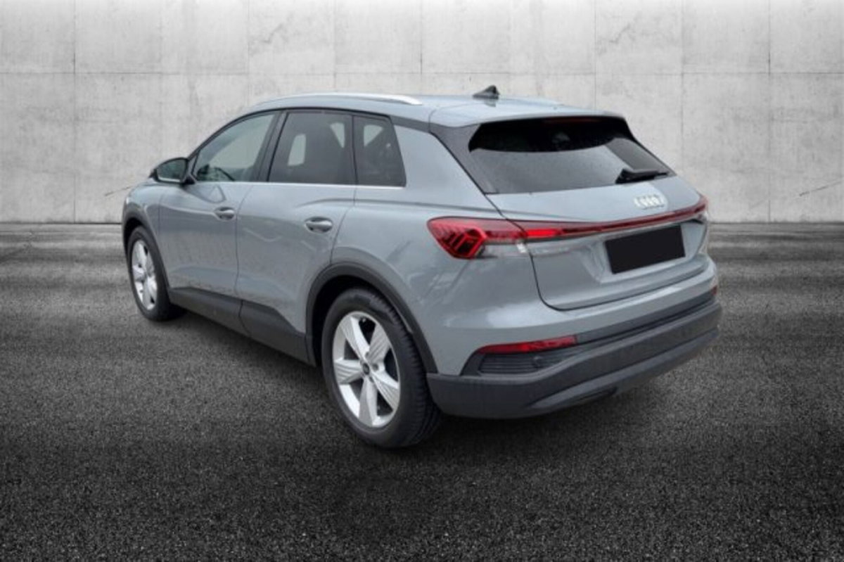 Audi Q4 Q4 35 e-tron Business Advanced (4)