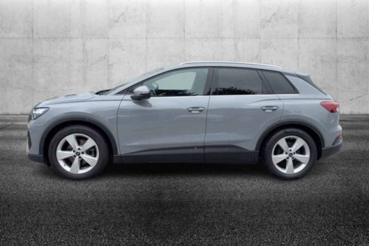 Audi Q4 Q4 35 e-tron Business Advanced (5)