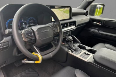 Toyota Land Cruiser 2.8 d-4d Lounge awd auto (7)