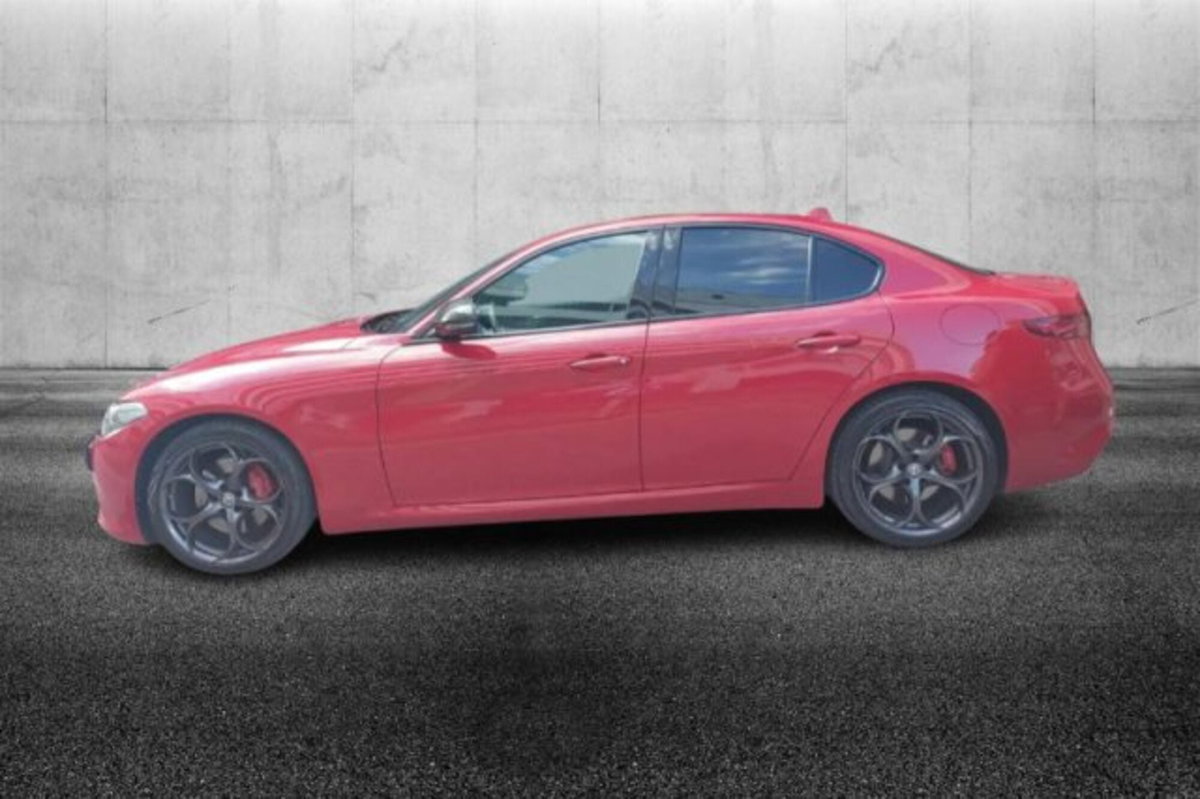 Alfa Romeo Giulia 2.0 Turbo 200 CV AT8 B-Tech (3)