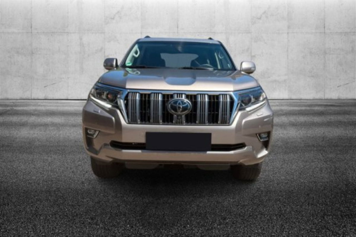 Toyota Land Cruiser 5p 2.8 d-4d Executive auto (5)