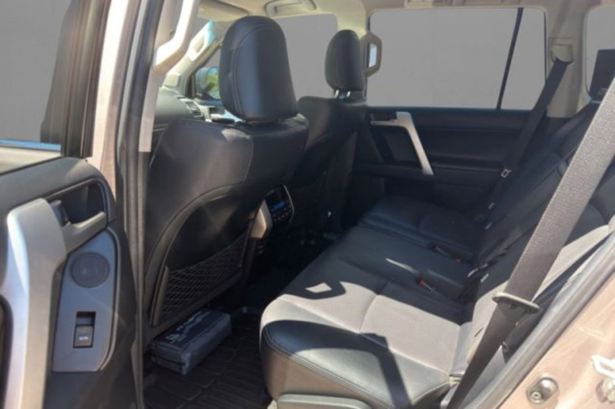 Toyota Land Cruiser 5p 2.8 d-4d Executive auto (8)