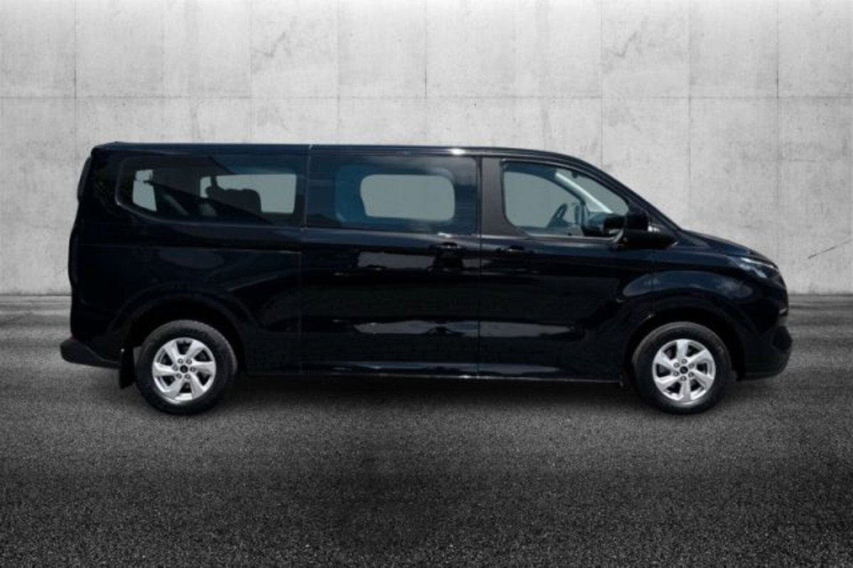 Ford Tourneo Custom 320 2.0 ecoblue 136cv Titanium L1H1 AWD A8 (5)