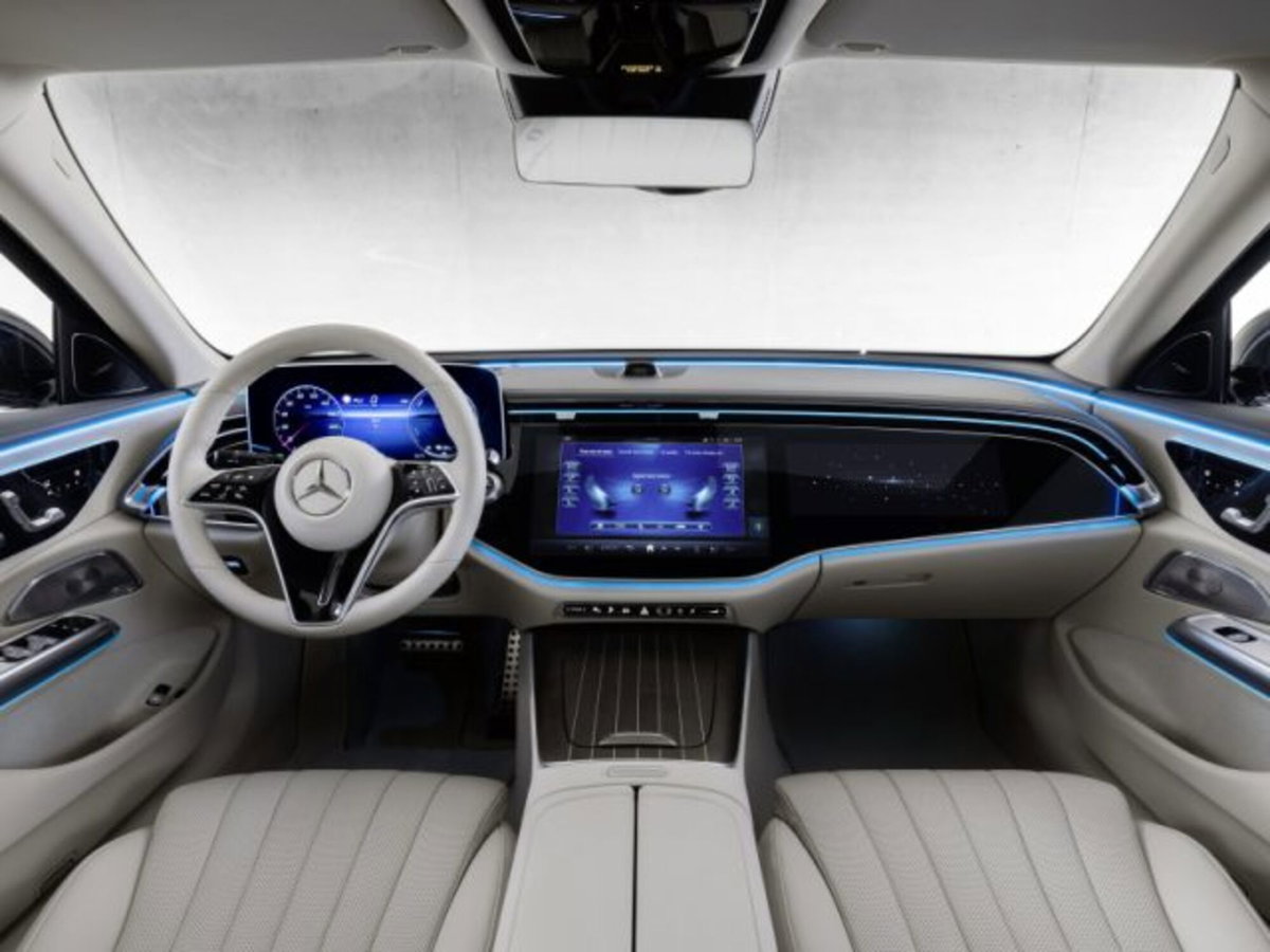 Mercedes-Benz Classe E 250 BlueEFFICIENCY Avantgarde (8)
