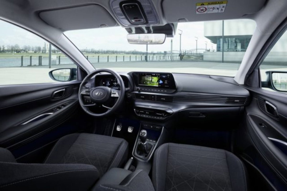 Hyundai Bayon 1.0 t-gdi Exellence 90cv dct (8)