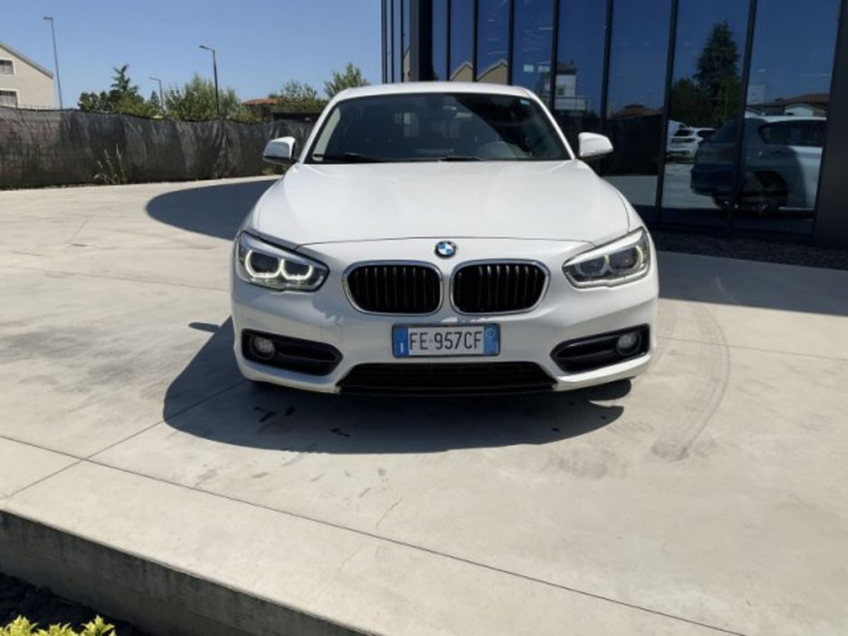 BMW Serie 1 116d 2.0 116CV cat 5 porte Attiva DPF (2)
