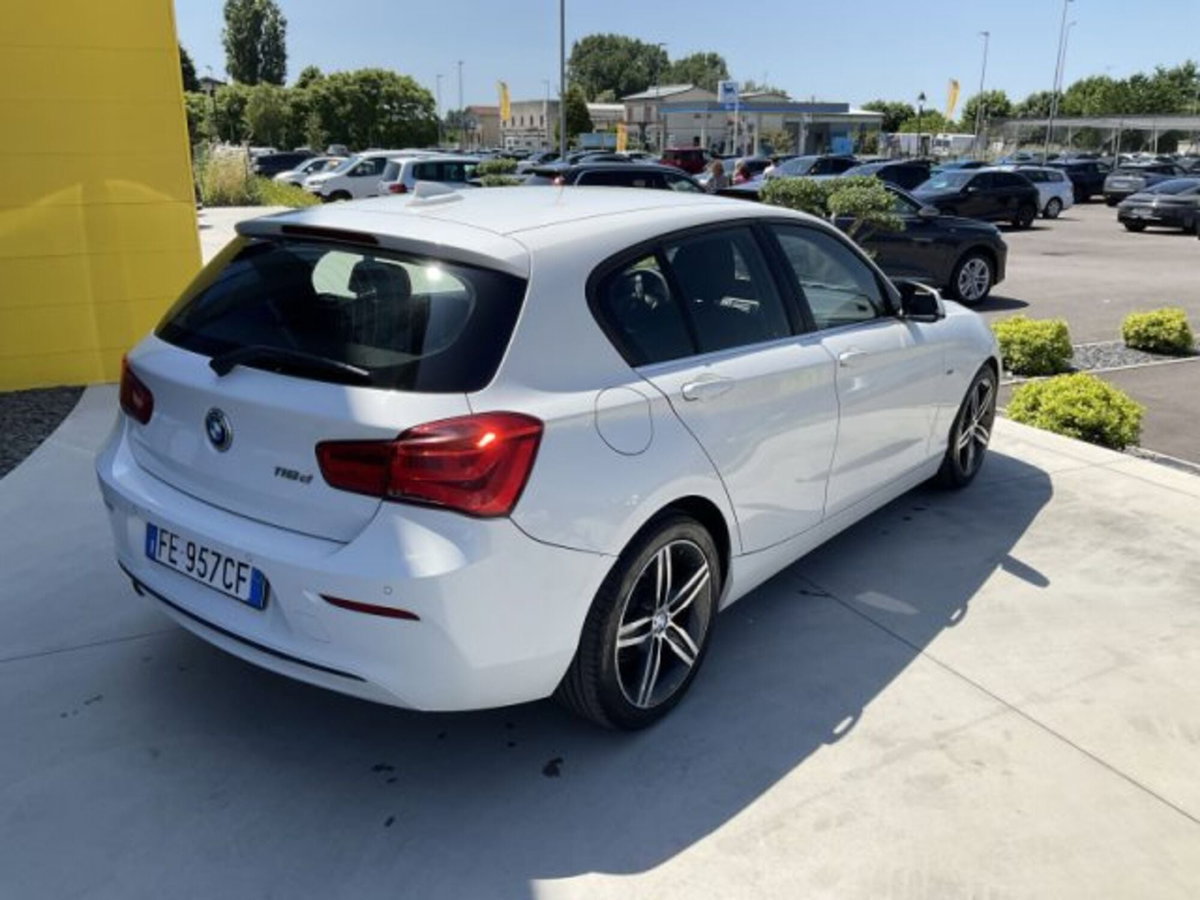 BMW Serie 1 116d 2.0 116CV cat 5 porte Attiva DPF (6)