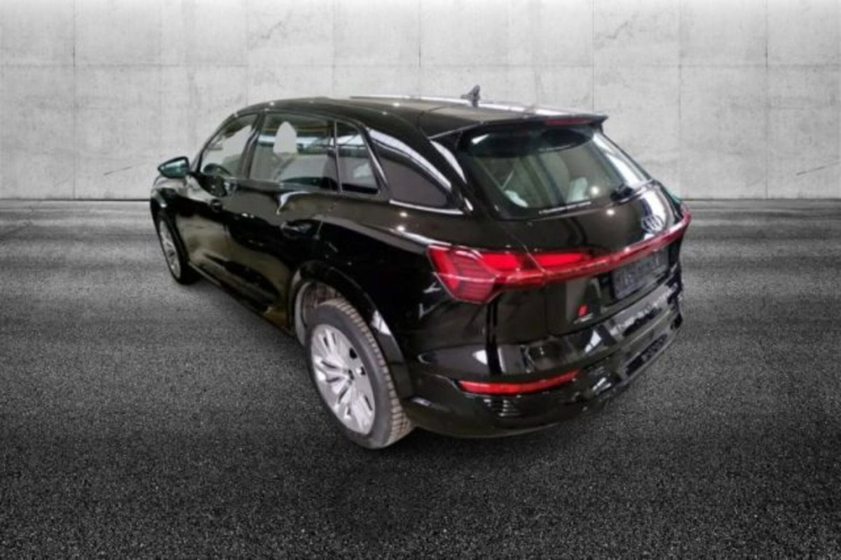 Audi SQ8 Sportback e-tron quattro (3)