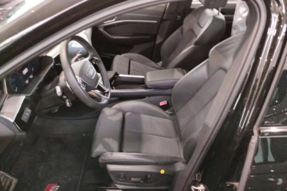 Audi SQ8 Sportback e-tron quattro (5)