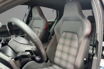 Volkswagen Golf 2.0 TSI GTI DSG (7)