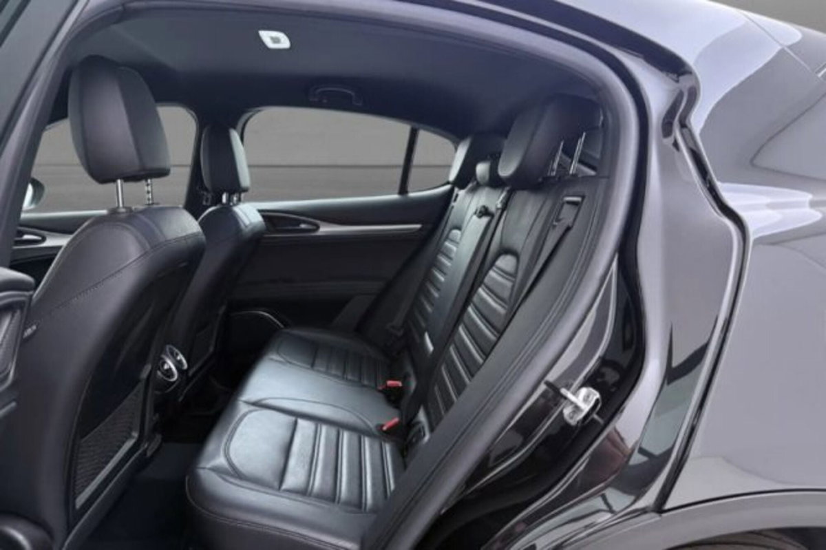 Alfa Romeo Stelvio Stelvio 2.0 Turbo 200 CV AT8 Q4 Super Business (8)