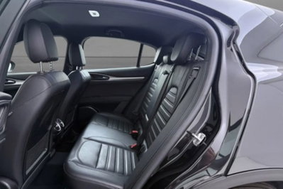Alfa Romeo Stelvio Stelvio 2.0 Turbo 200 CV AT8 Q4 Super Business (8)