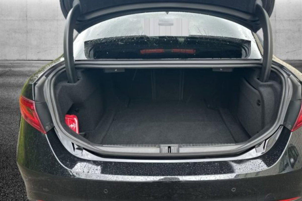 Alfa Romeo Giulia 2.0 Turbo 200 CV AT8 Sprint (8)