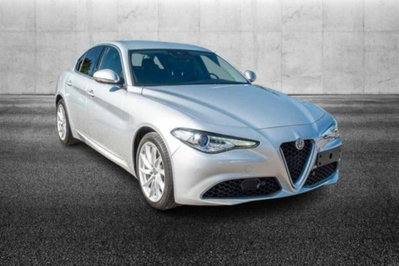 Alfa Romeo Giulia 2.0 Turbo 200 CV AT8 Super (2)