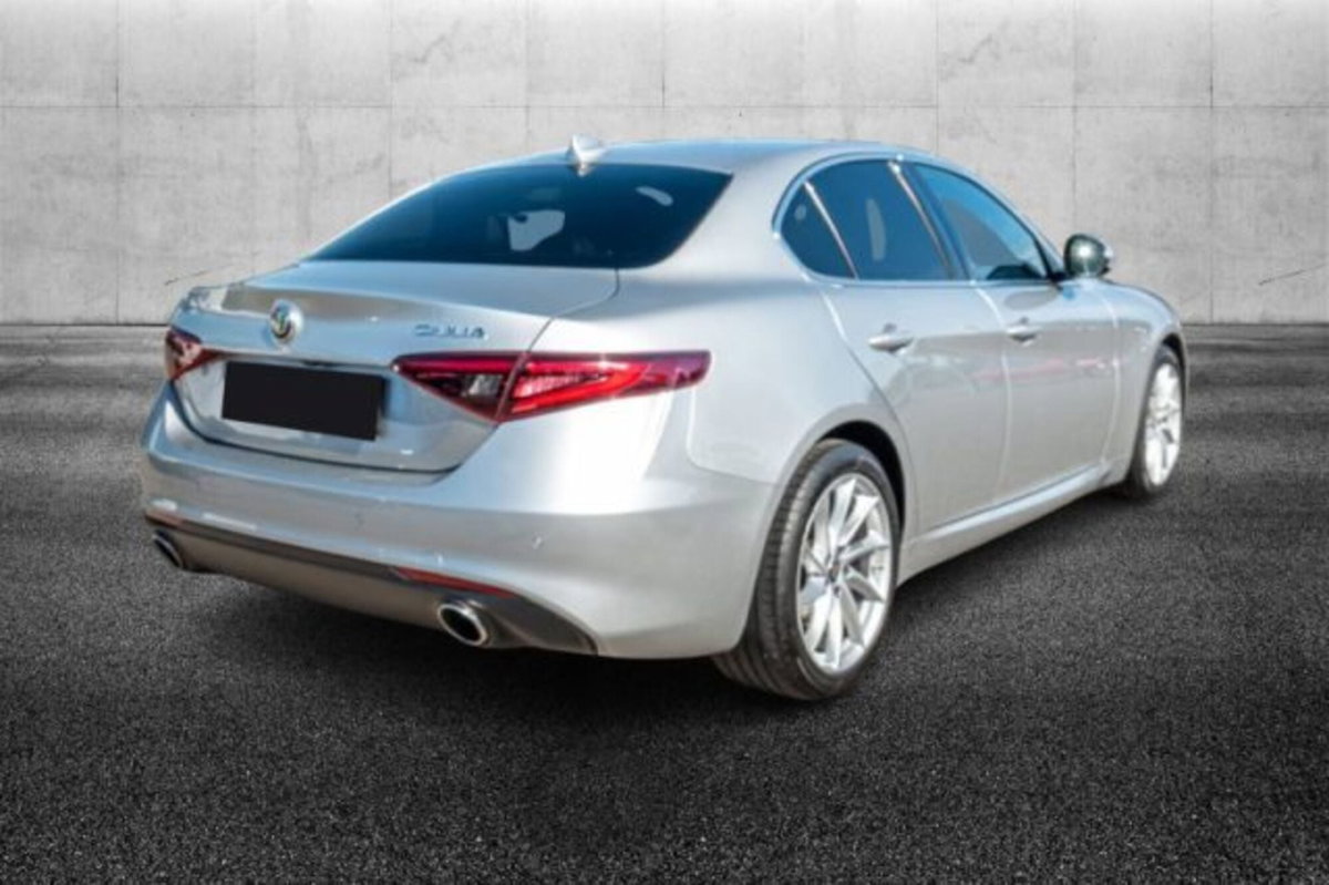 Alfa Romeo Giulia 2.0 Turbo 200 CV AT8 Super (3)