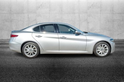 Alfa Romeo Giulia 2.0 Turbo 200 CV AT8 Super (5)