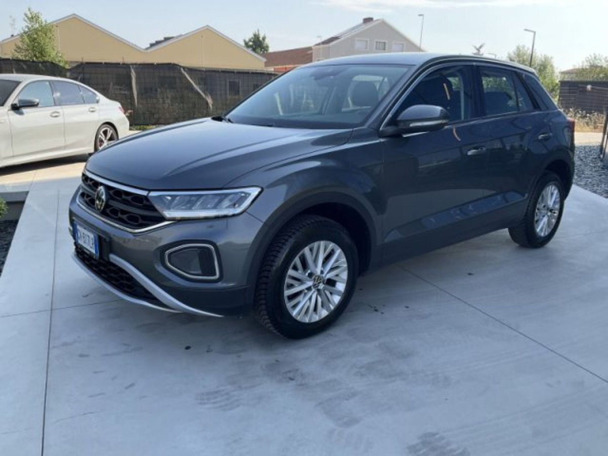 Volkswagen T-Roc 2.0 tdi Life 115cv (3)