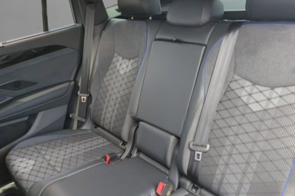 Volkswagen Tayron 2.0 tdi R-Line 4motion 193cv dsg (8)