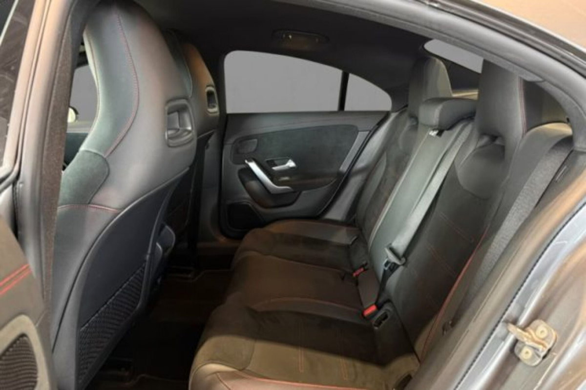 Mercedes-Benz CLA 200 d Automatic Premium (8)