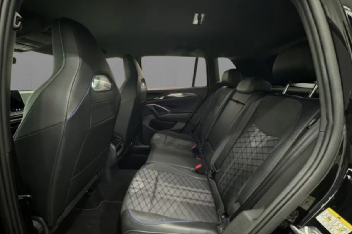 Volkswagen Tiguan 2.0 tdi R-Line 150cv dsg (8)