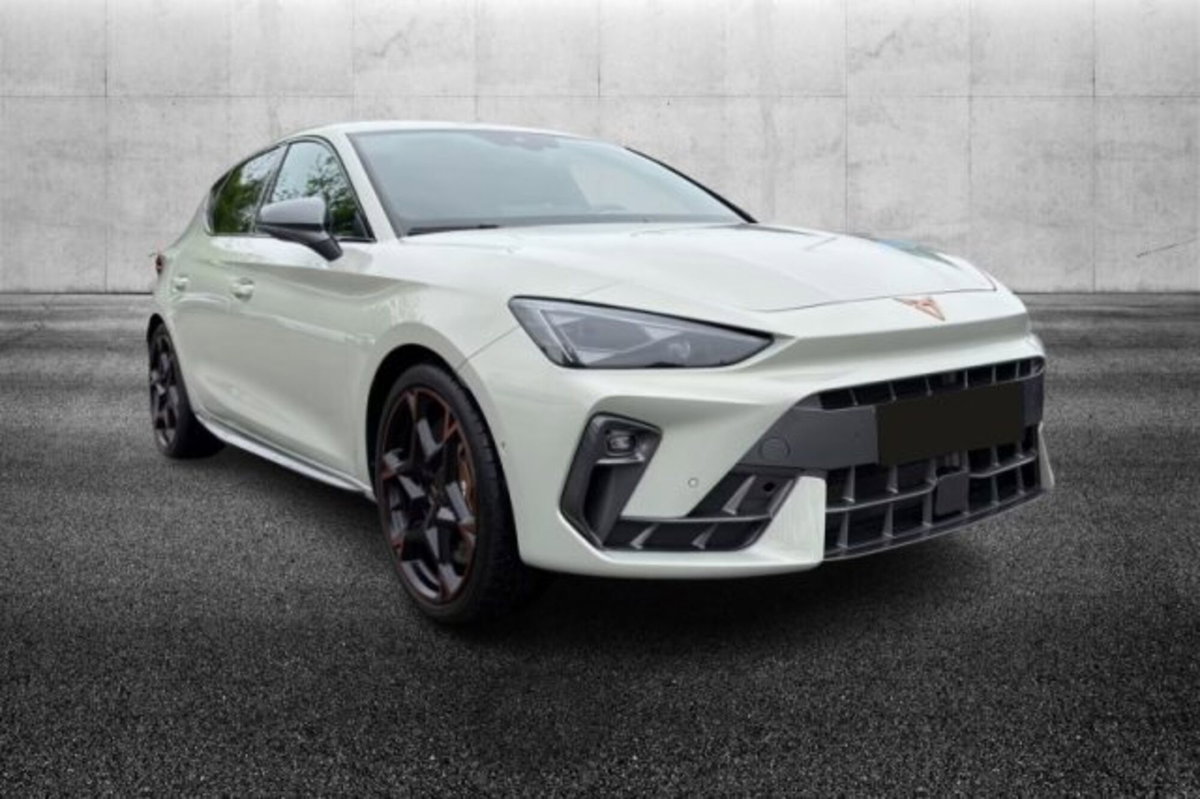 Cupra Leon 1.5 e-hybrid VZ Extreme 272cv dsg (2)