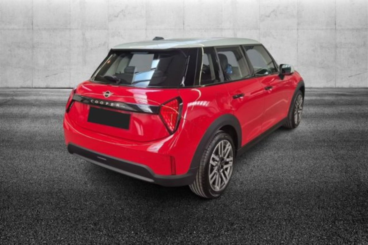 MINI Mini 5p 1.5 C Essential auto (2)