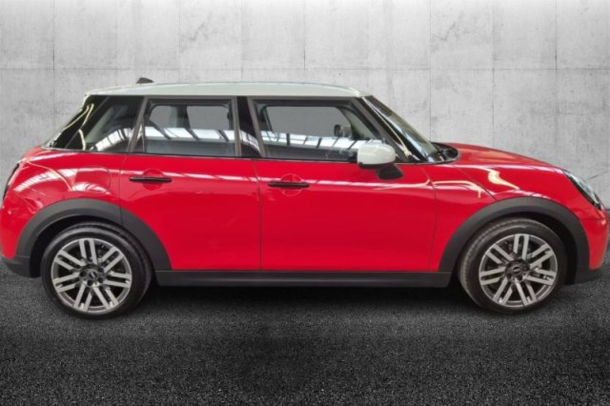 MINI Mini 5p 1.5 C Essential auto (3)