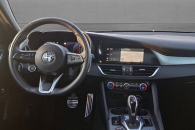 Alfa Romeo Giulia 2.0 Turbo 280 CV AT8 AWD Q4 Veloce (6)