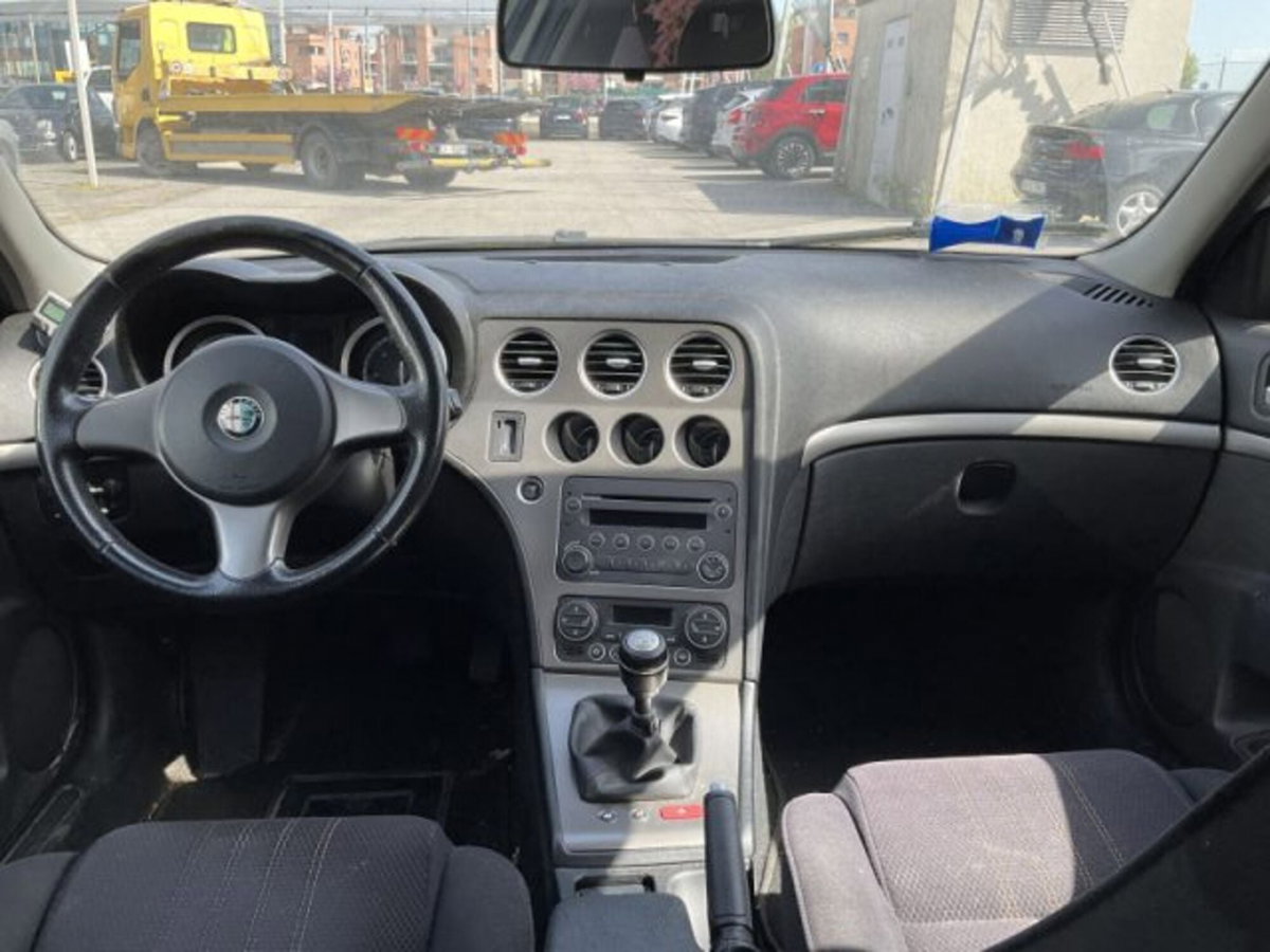 Alfa Romeo 159 SportWagon 1.9 JTDm 16V Sportwagon Distinctive (3)