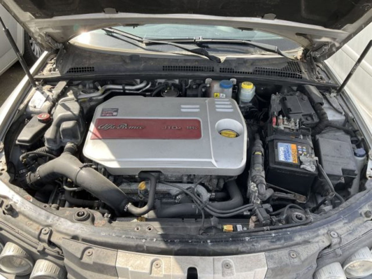 Alfa Romeo 159 SportWagon 1.9 JTDm 16V Sportwagon Distinctive (6)