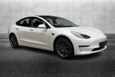 Tesla Model 3 Model 3 Long Range Dual Motor AWD (2)