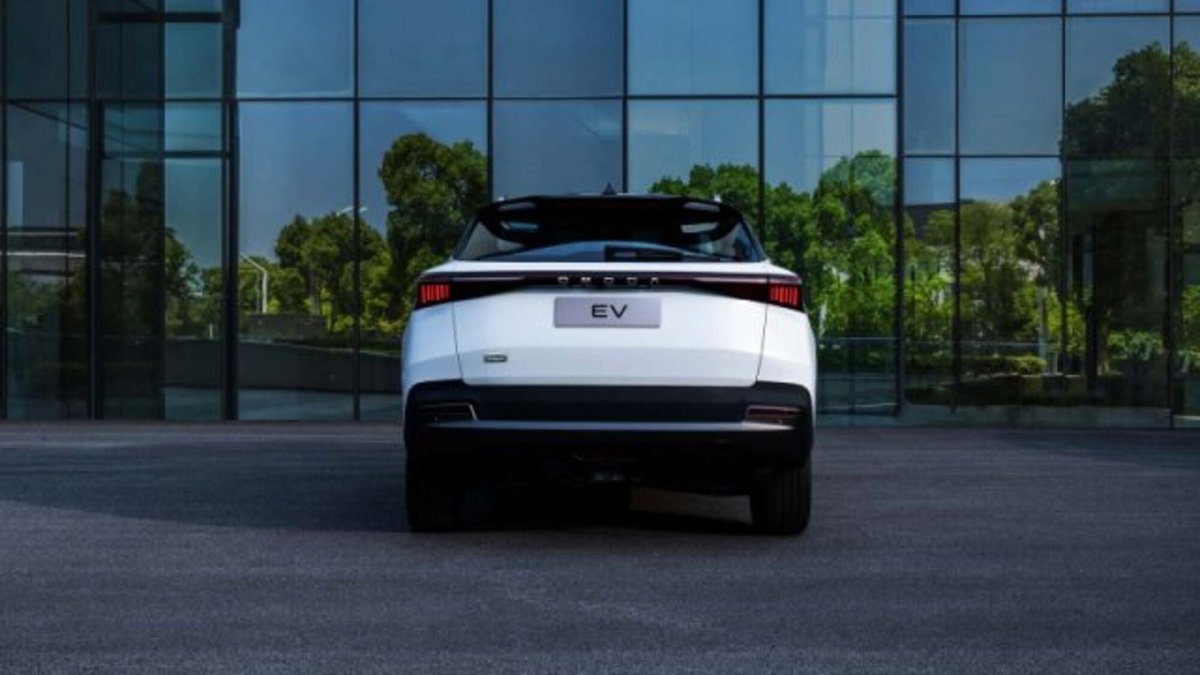 Omoda Omoda 5 EV 60,9 kWh Premium (6)