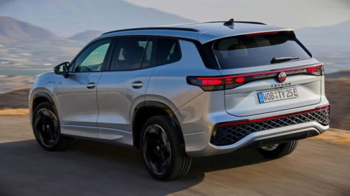 Volkswagen Tayron 1.5 tsi ehybrid Elegance 204cv dsg (3)