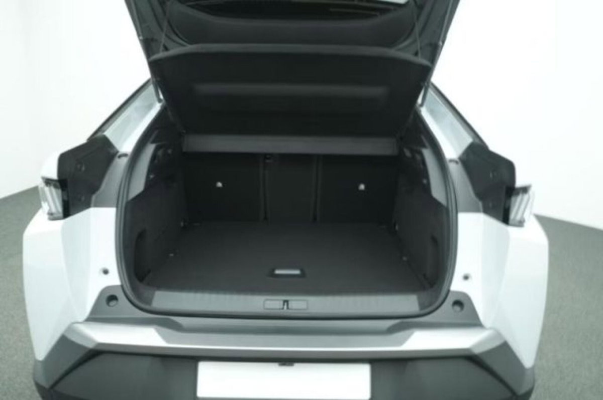 Peugeot 3008 1.2 hybrid Allure 145cv e-dcs6 (8)