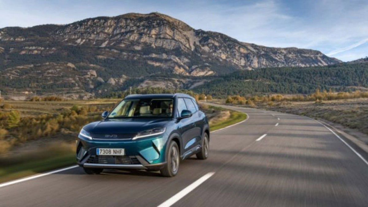 Byd Atto 2 DM-i 1.5 phev Boost 212cv (2)