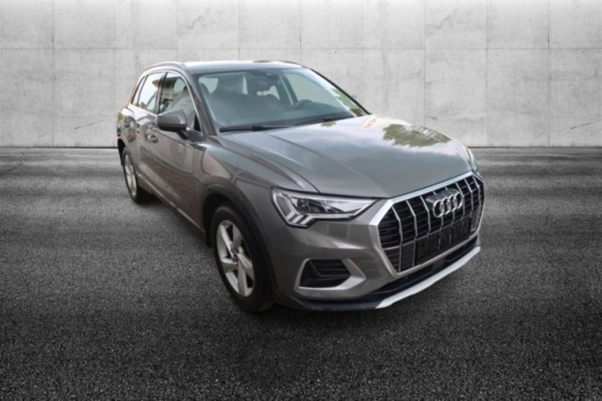 Audi Q3 35 TFSI S tronic Business Advanced (2)