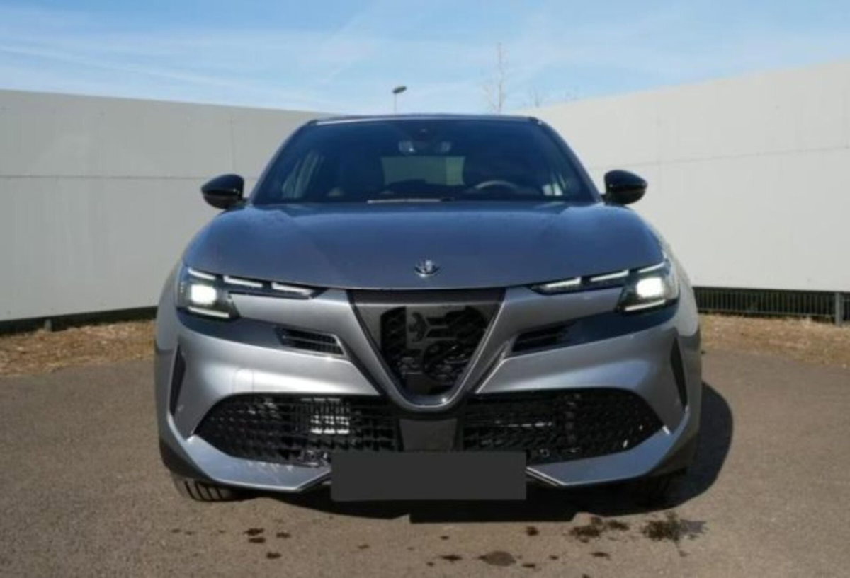 Alfa Romeo Junior 1.2 ibrida Sport Speciale 145cv edct6 (7)