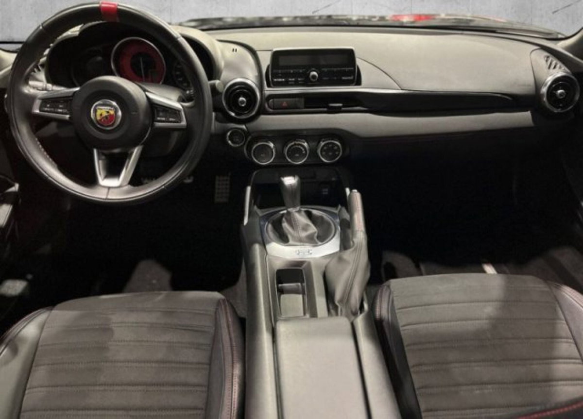 Abarth 124 Spider 1.4 Turbo MultiAir 170 CV (3)