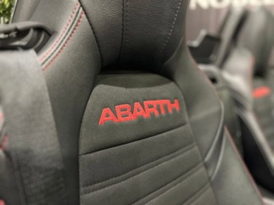 Abarth 124 Spider 1.4 Turbo MultiAir 170 CV (5)