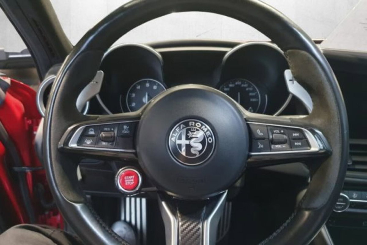 Alfa Romeo Giulia 2.9 T V6 AT8 Quadrifoglio (4)