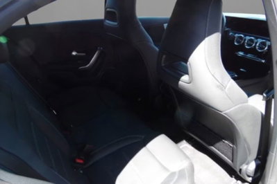 Mercedes-Benz Classe A 250 Automatic 4Matic Premium (7)