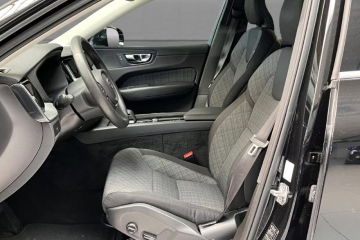 Volvo XC60 B4 automatico Core (6)