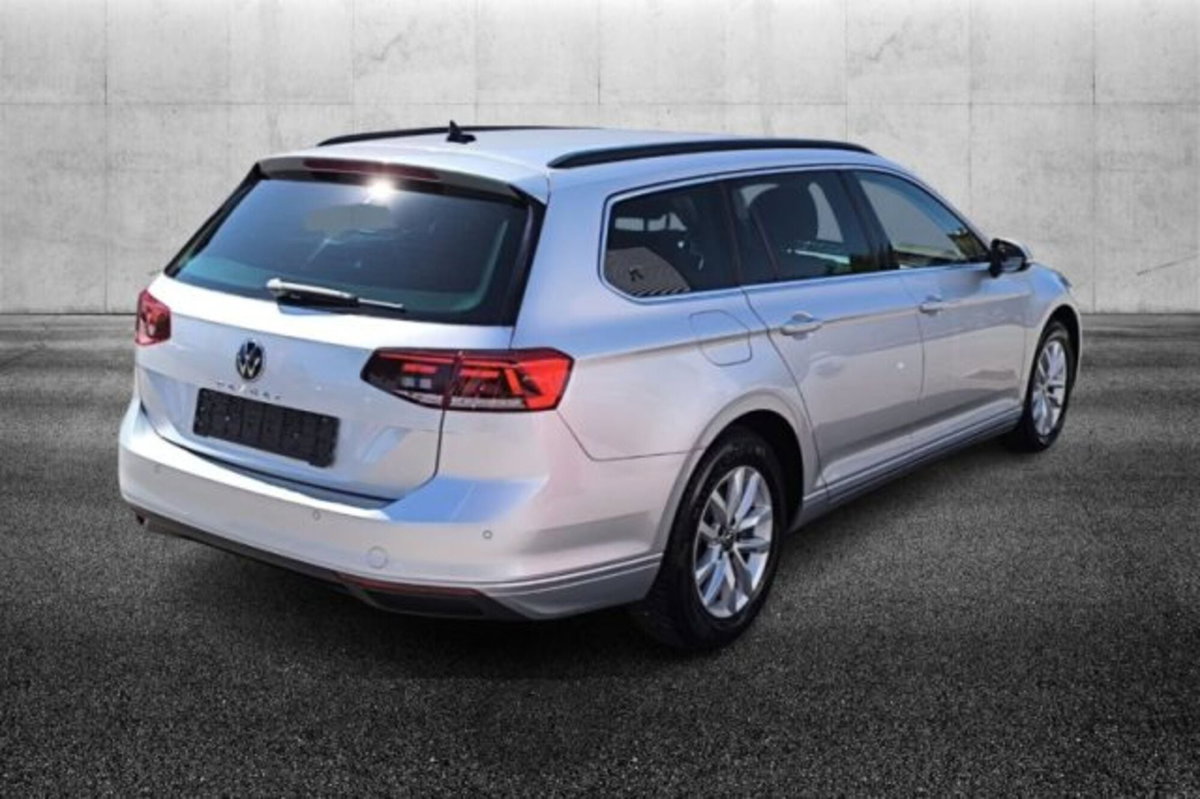 Volkswagen Passat Variant 2.0 TDI SCR 122 CV EVO DSG Business (4)