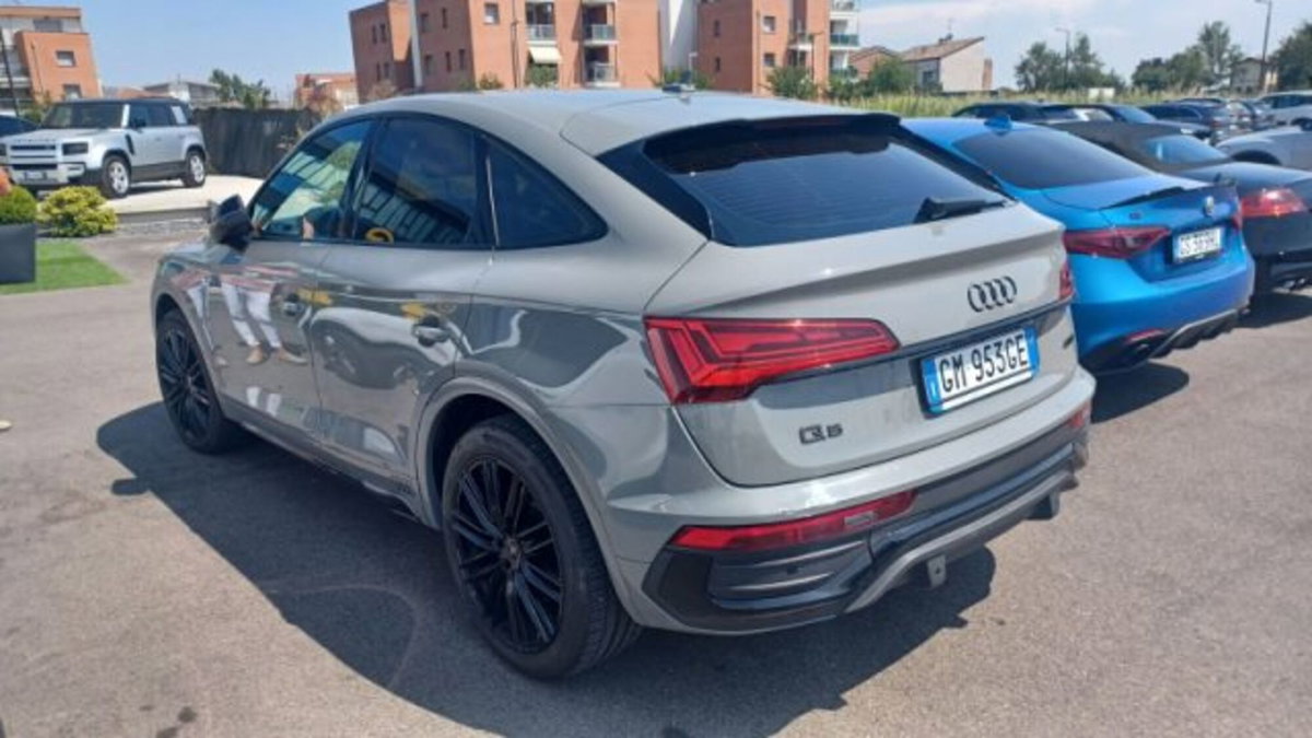 Audi Q5 35 TDI S tronic S line (2)