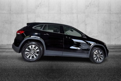 Mercedes-Benz GLA SUV 200 d Automatic Business (4)